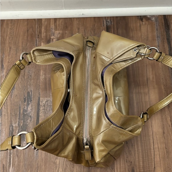 Coach “Madison Maggie” Purse with matching Wallet - Picture 11 of 12